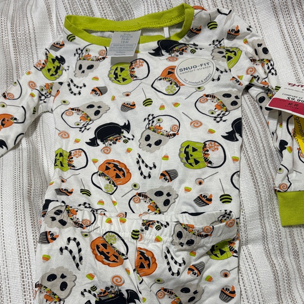 T.J.Maxx Kids Halloween Pajama Set - White, Black, Orange, Green